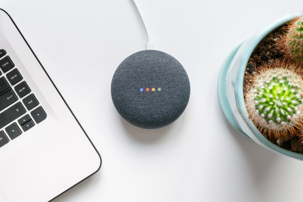 Comment connecter la Google Home à la télé ? Configurer et associer un