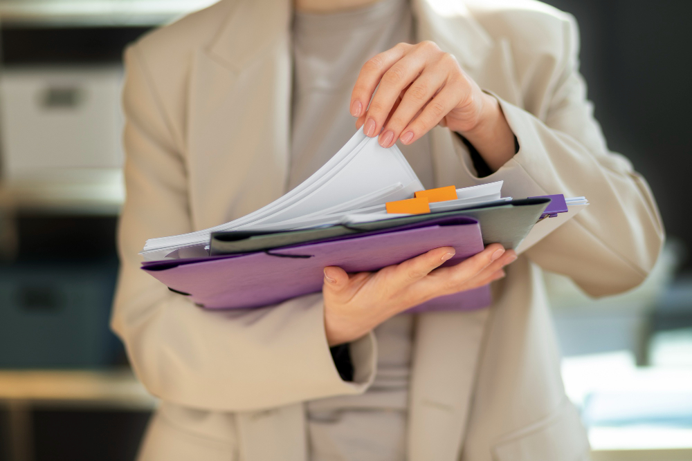 Rassembler tous les justificatifs demandés (revenus, relevés bancaires, listes des crédits en cours) facilite le montage du dossier et réduit le délai de traitement. Rassembler tous les justificatifs demandés (revenus, relevés bancaires, listes des crédits en cours) facilite le montage du dossier et réduit le délai de traitement.