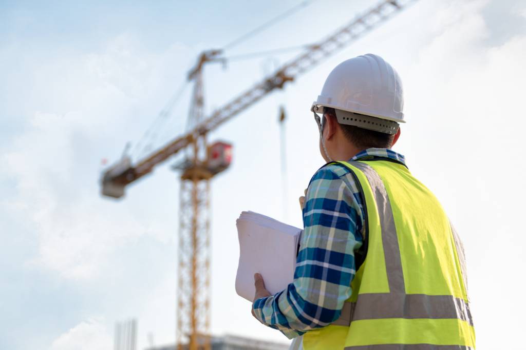 La nature des travaux réalisés détermine directement le niveau de risque structurel associé prix assurance décennale